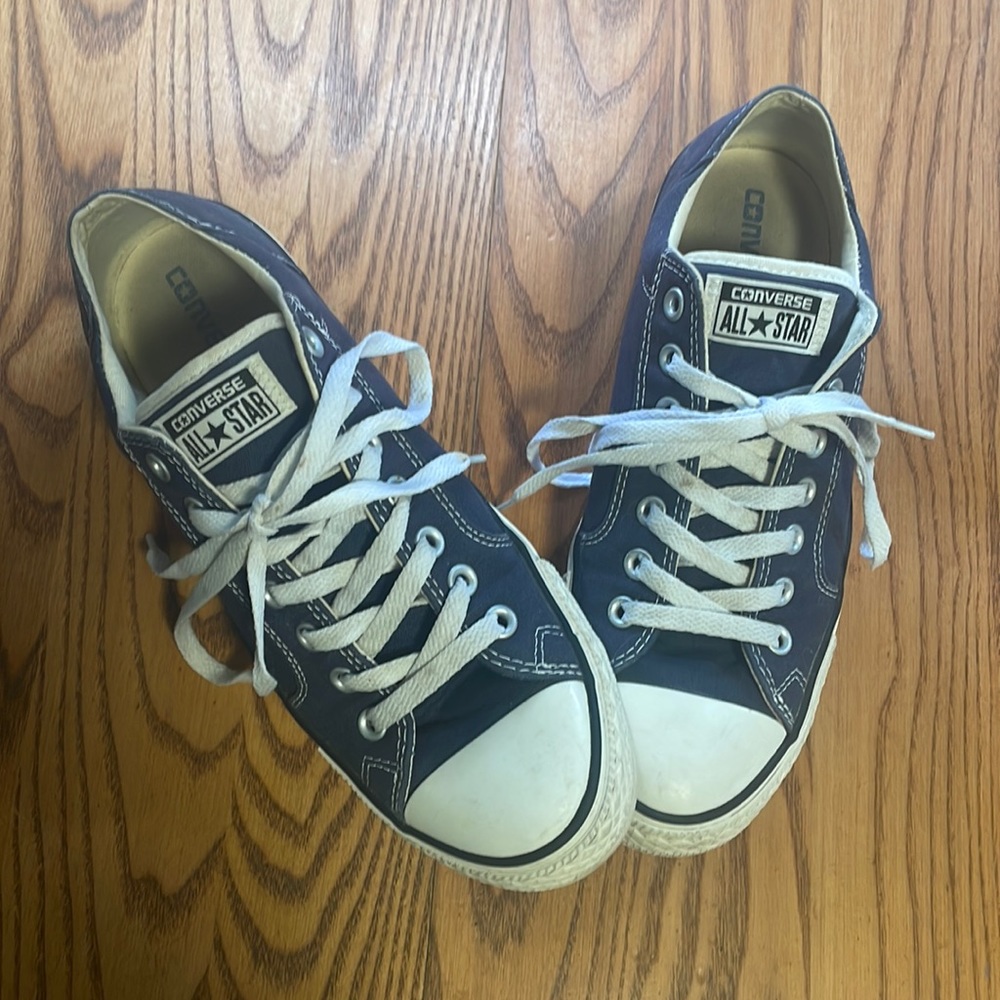 Shape looking Converse All-Star